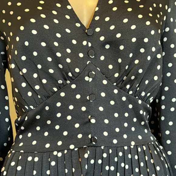 NEW✨Express Dots short romper size M - Picture 2 of 11